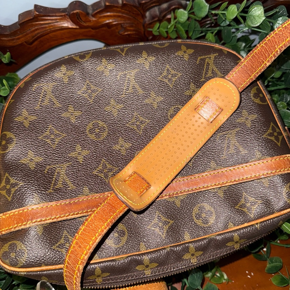 Louis Vuitton Monogram Crossbody Bag in Brown and Tan - Picture 12 of 13